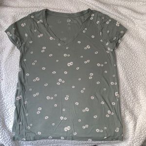 Daisy V neck shirt